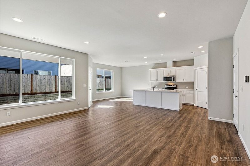 5th image of 14228 Jensen Drive SE #304