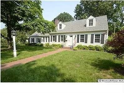 63 Linden Dr photo 1