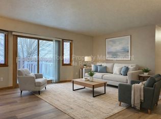 2736 33 1/2 Ave S, Fargo, ND 58104