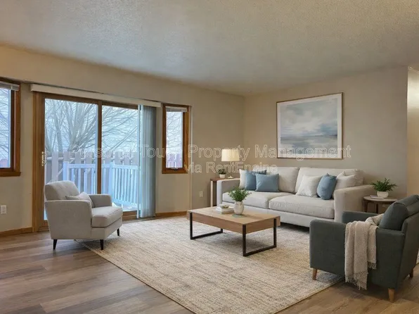 2736 33 1/2 Ave S, Fargo, ND 58104