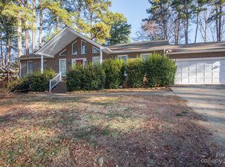 306 Deep Forest Ct, Gastonia, NC 28056