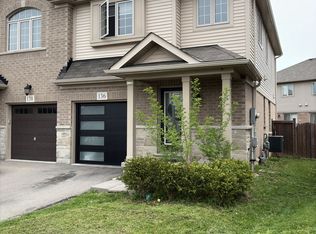 136 Westbank Trl, Hamilton, ON L8J0H3