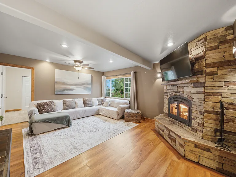 2635 N Meyer Rd — Photo 5