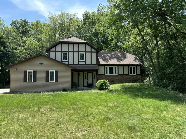 N81W29155 Parkview LANE, Hartland, WI 53029