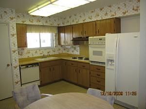 4th image of 11026 W Cheryl Dr
