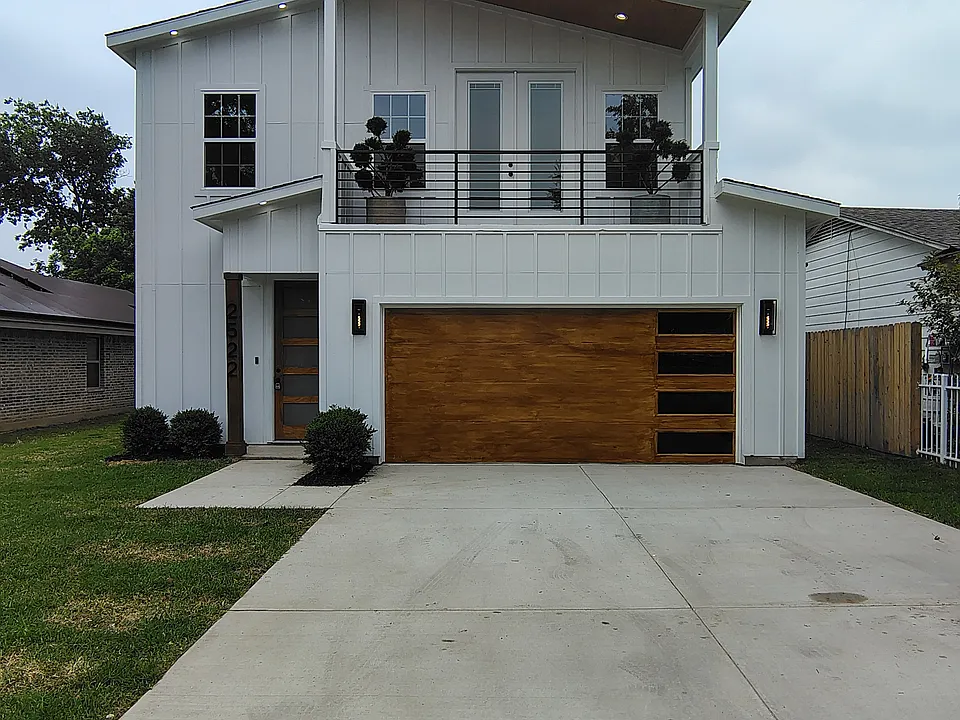 2522 Seevers Ave