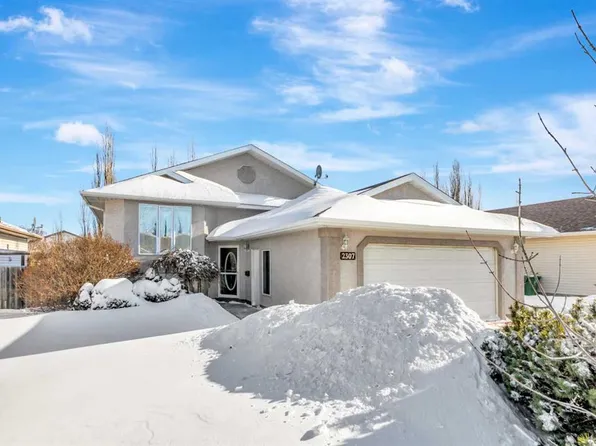 2307 W 57b Ave, Lloydminster, AB T9V 2W5
