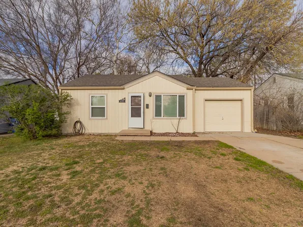 1039 S Waverly Rd, Wichita, KS 67218