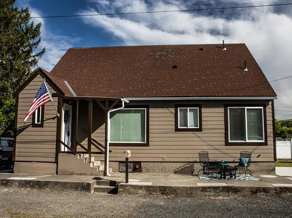412 E Pearson St, Dayton, WA 99328