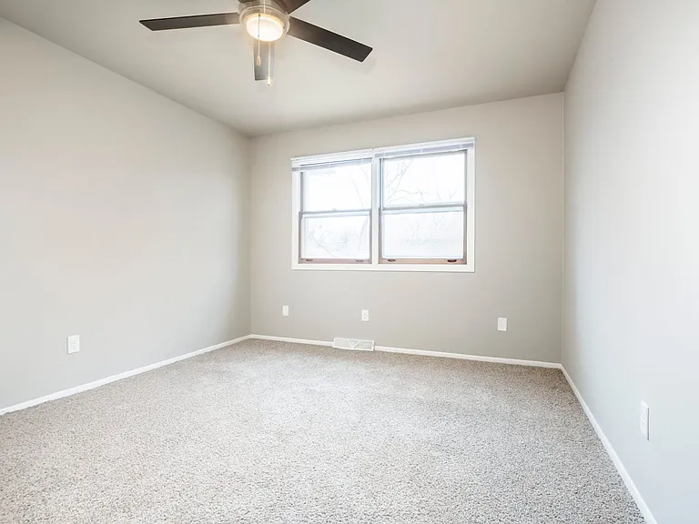 Woodland Reserve Apartments — Photo 29