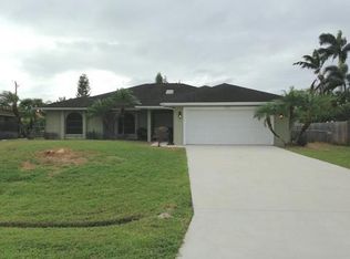 932 SE West Virginia Dr, Port Saint Lucie, FL 34983