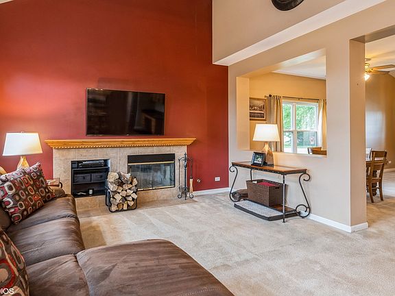 3rd image of 310 River Bend Dr