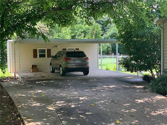 2nd image of 3819 Lands End Ct