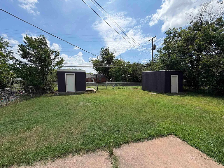 1417 Covington St — Photo 12