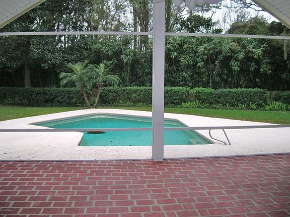 CASTILLE LANAI TO POOL (2)