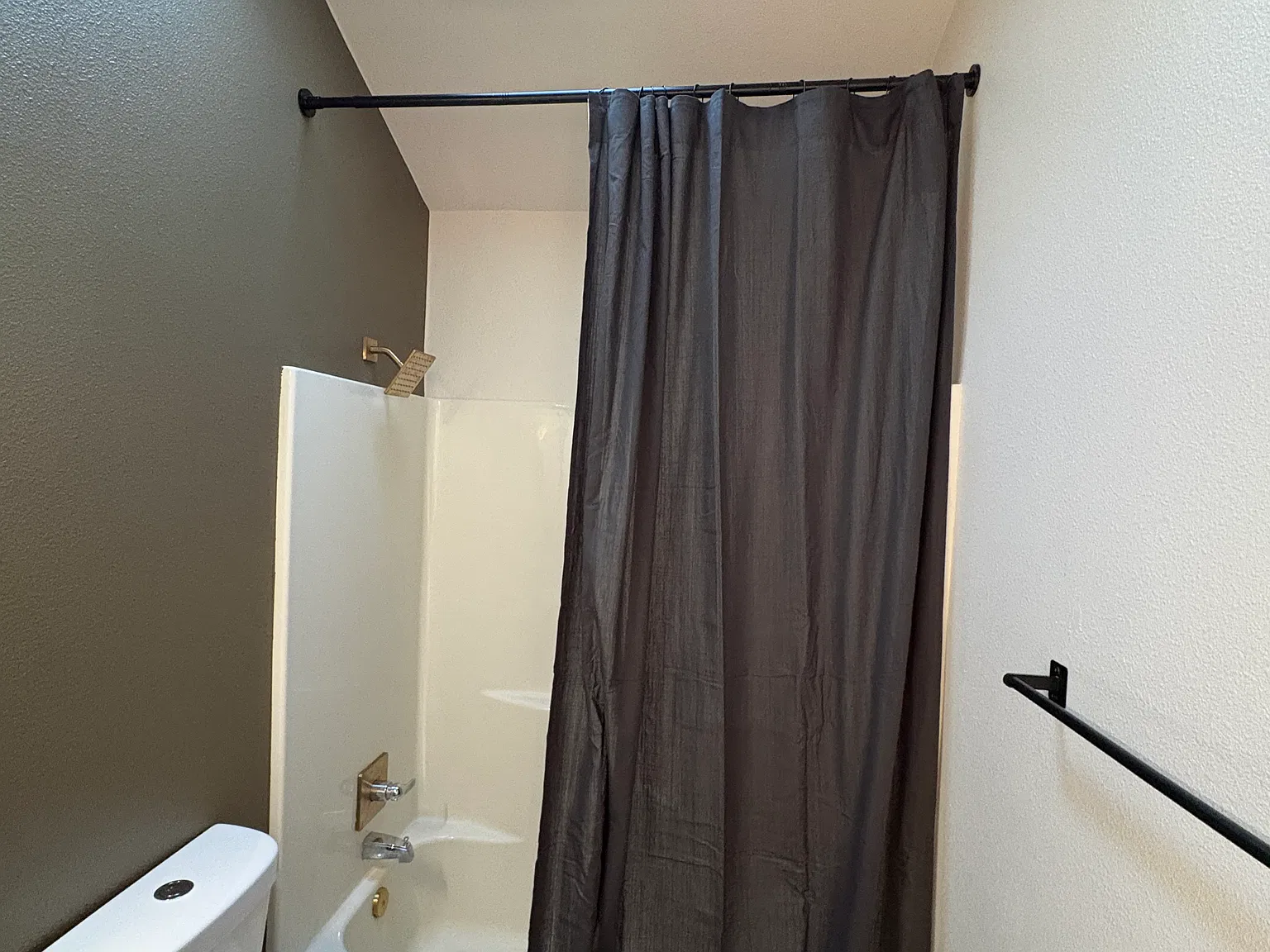 3 bed, 2.5 bath, 1400 sqft, $950 — Photo 4
