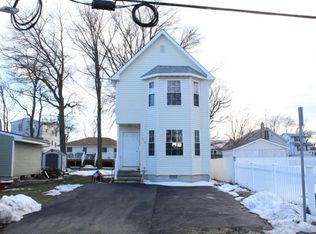 816 Center St, Union Beach, NJ