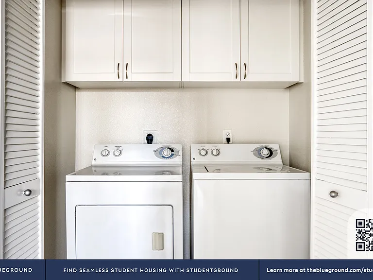 Washer/Dryer in Apartment
