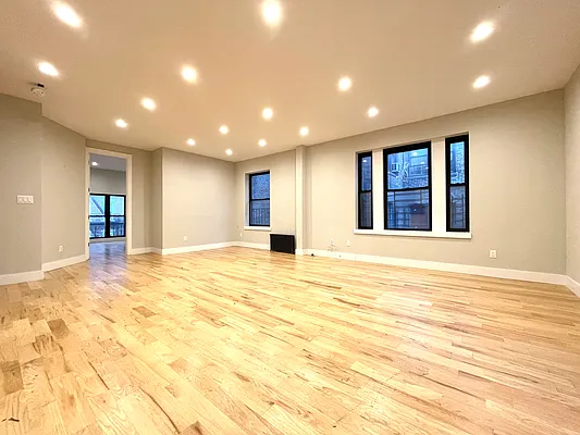 Rented by Living New York | media 13