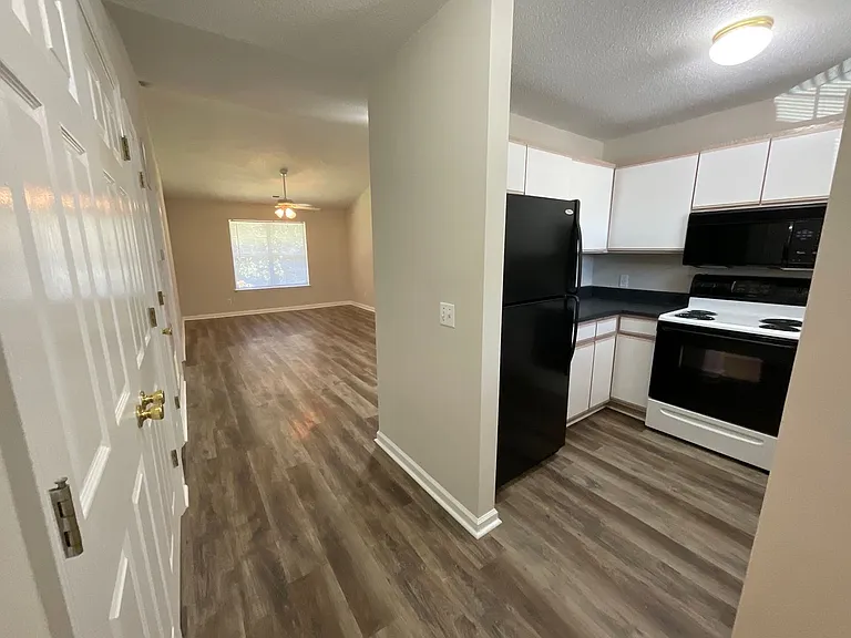 Meridian Park Apartments — Photo 151