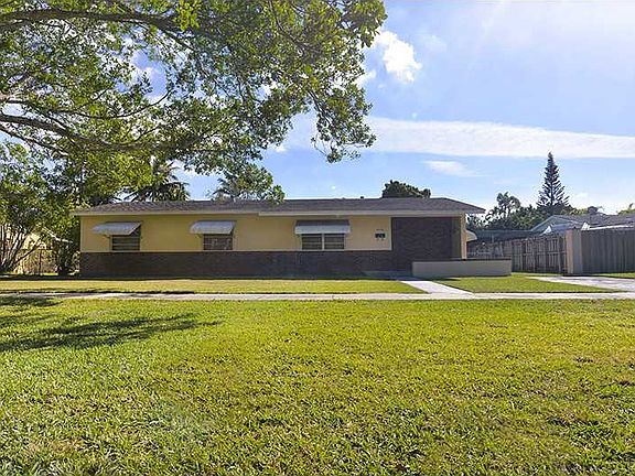 2nd image of 9042 Tiffany Dr