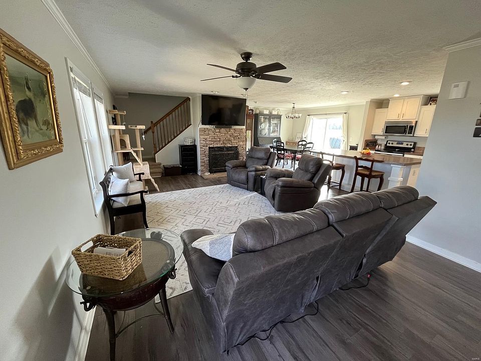 296 E 200th Ave, Patoka, IL 62875 Zillow