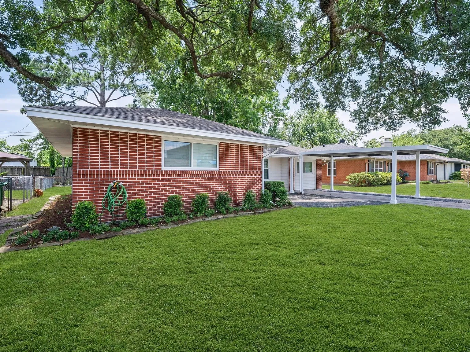 4 bed, 2.0 bath, 1375 sqft, $2,650 — Photo 4