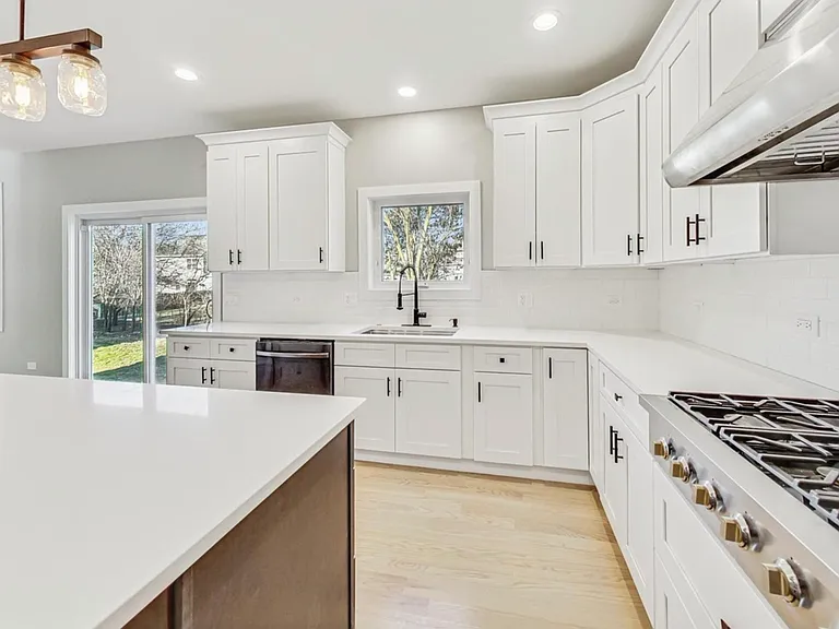 4028 Faith Ln — Photo 6