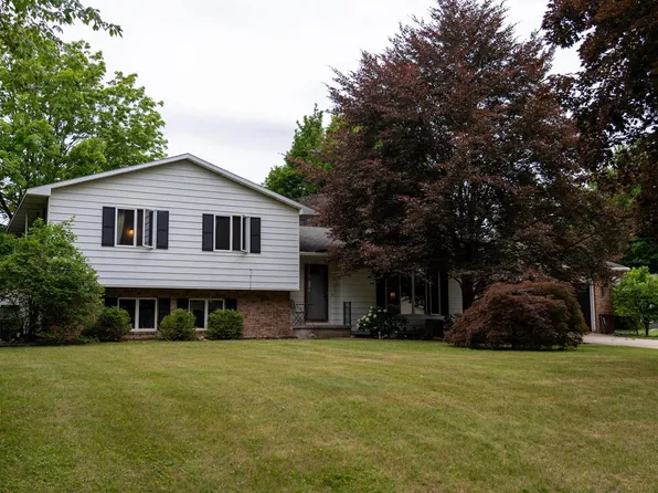 1114 Glenwood Dr, Mount Pleasant, MI 48858