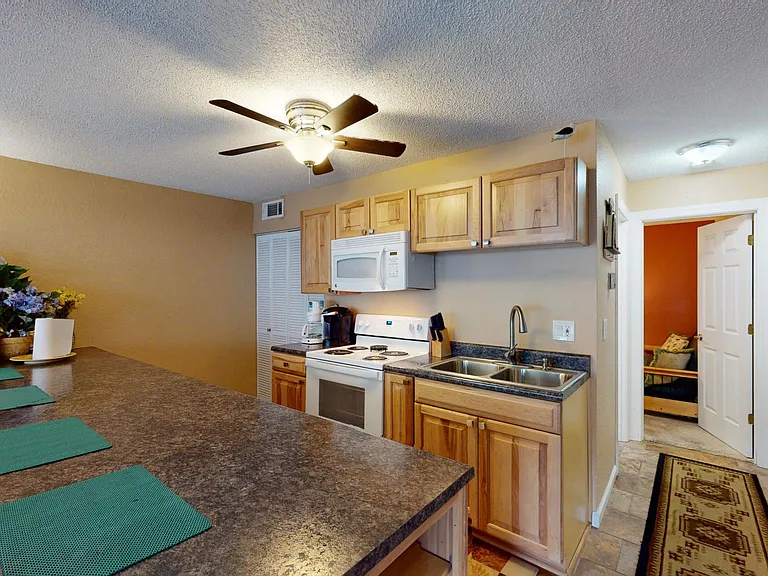 103 Southwood Shores Pl #1C — Photo 13