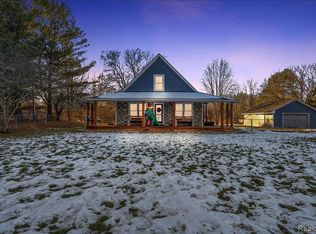 5216 S State Rd, Goodrich, MI 48438