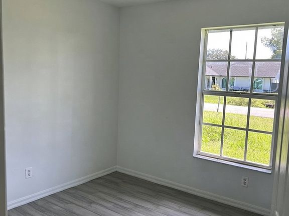 5th image of 3904 3rd St W