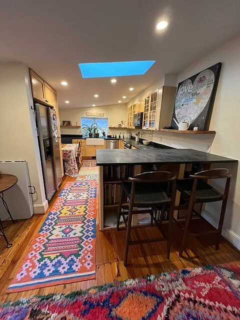 2 bed, 1064 sqft, $2,500 — Photo 3