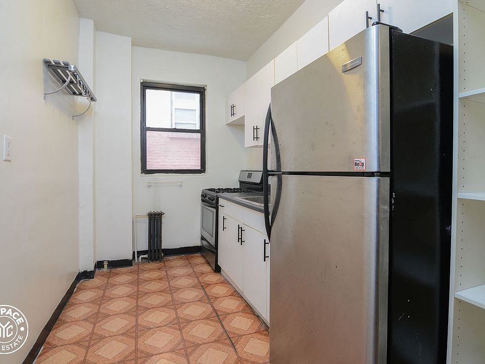 1st image of 661 Sterling Pl APT 1R