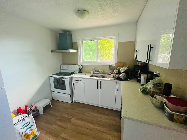 1334 35th St SE — Photo 5