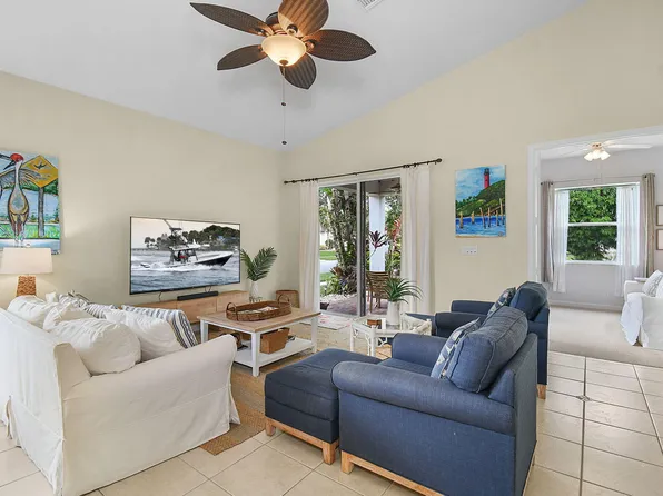 7085 SE Cricket Court, Stuart, FL 34997