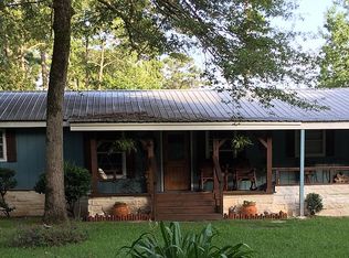 181 Honeysuckle Rd, Zavalla, TX 75980