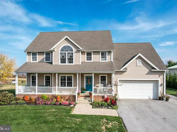 128 Pine Grove Rd, Hanover, PA 17331