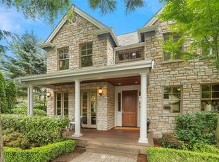 8717 SE 44th Pl, Mercer Island, WA 98040