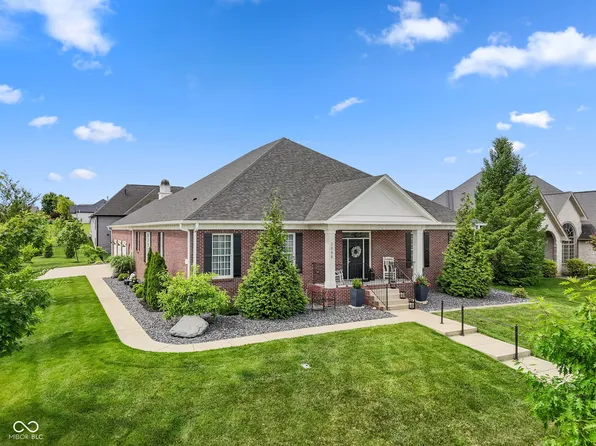 2888 Cromwell Ct, Greenwood, IN 46143