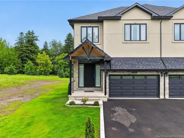135 Charles Lutes Rd, Moncton, NB E1G 2P8