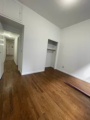 Rented by Glasser Realty LLC | media 8