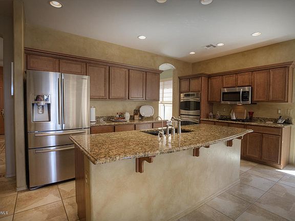 4th image of 723 W Camino Sorpresa