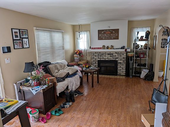 4th image of 532 W Ellsworth Ave