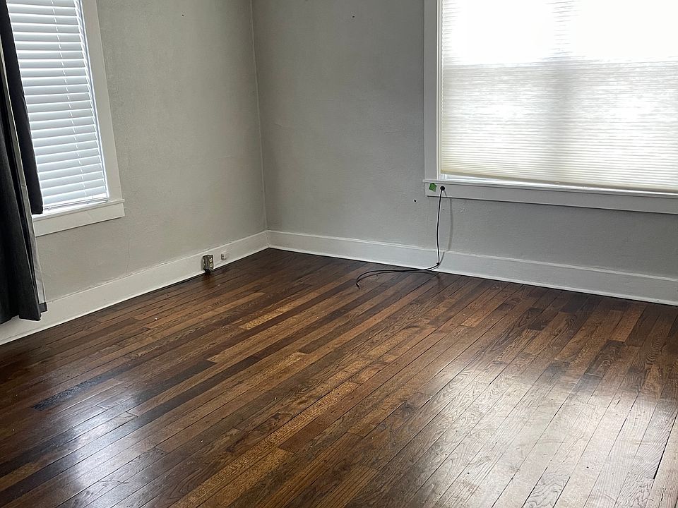2nd image of 103 Ewing Ave