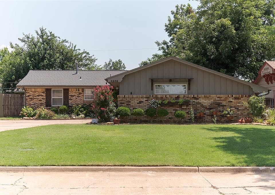 1st image of 2808 Northampton Pl