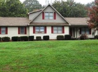 4596 Haven Crest Rd, Winston Salem, NC 27106