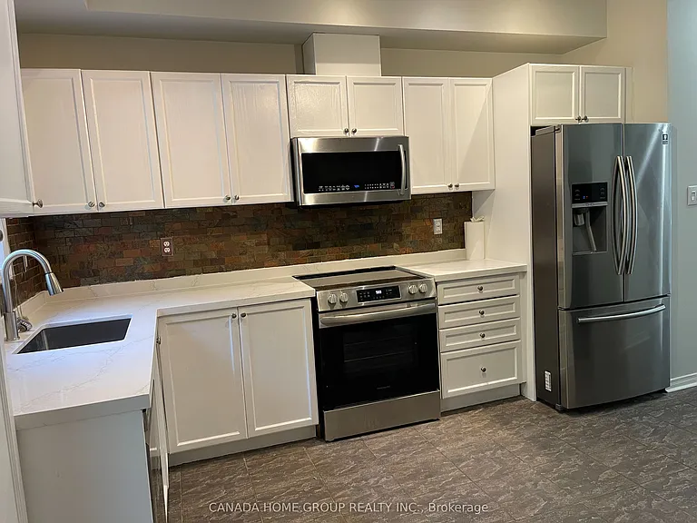 435 Hensall Cir #43 — Photo 4
