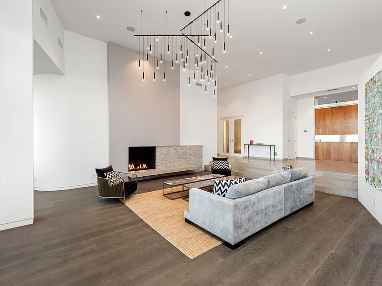 9305 Nightingale Dr — Photo 8