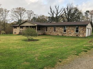 175 Lakewood View Rd, Muscle Shoals, AL 35661
